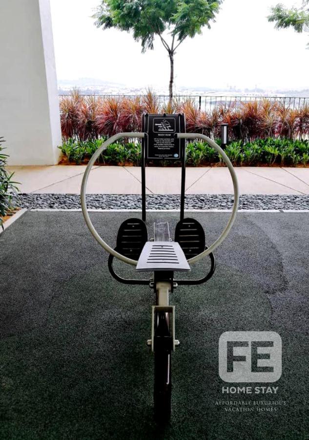 Netflix Wifi Trefoil Homestay Setia Alam Sacc Homestay Fe Shah Alam Exterior photo